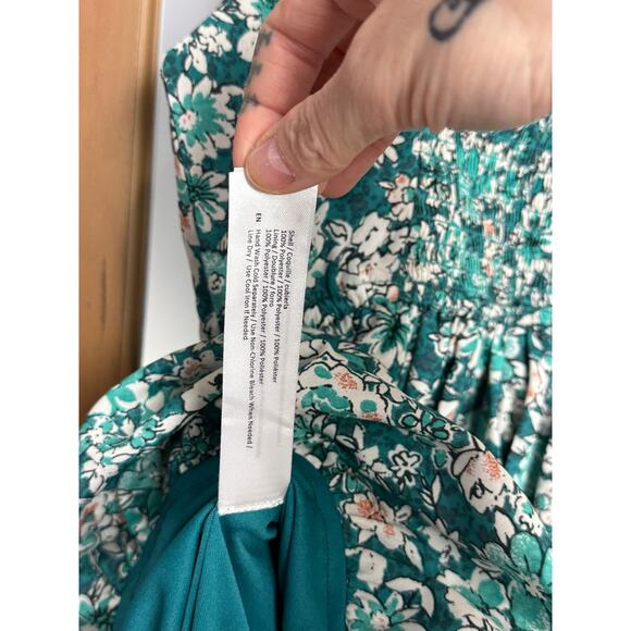 J818 - Women's Sleeveless "Band of the Free" Floral Dress - Size XS - Picture 8 of 10